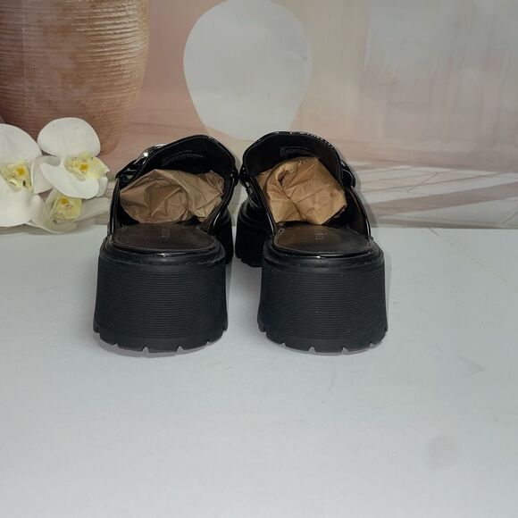 NEW! Madden Girl Black Mules with Silver Chain - Picture 5 of 8